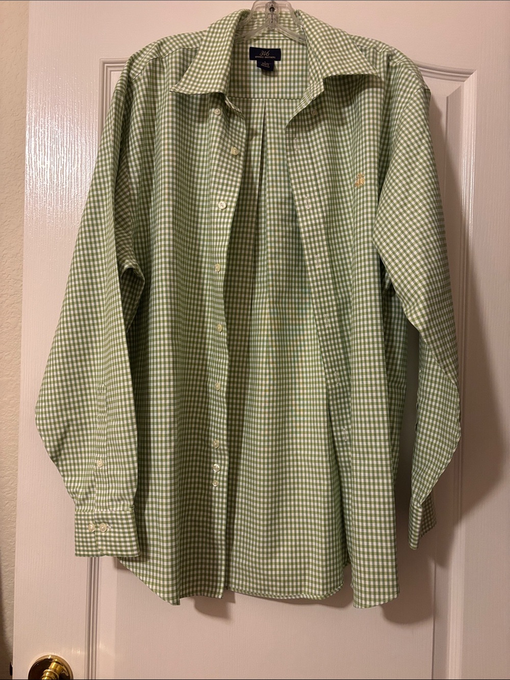Brooks Brothers "346" men's long-sleeve button-down shirt size large.
